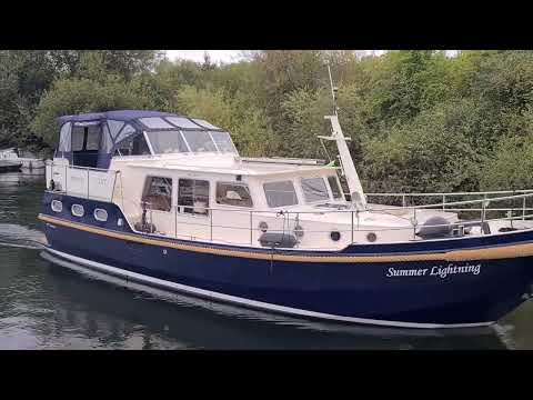 £184,950  Stevens 1200 Vlet – Summer Lightening 2008 Thames and Kennet Marina