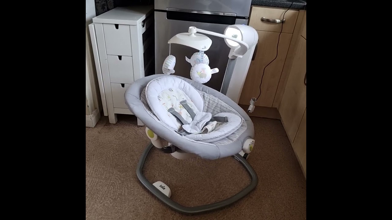 Selling a Joie Serina Swivel Swing - Natures Alphabet, Slowest speed and with music