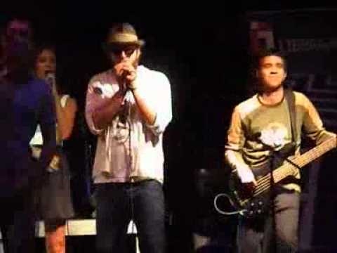S.A.R.S. -  BUDIM SE feat. Sky Wikluh live in Uzice