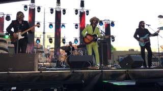 Aaron Lee Tasjan - Till The Town Goes Dark