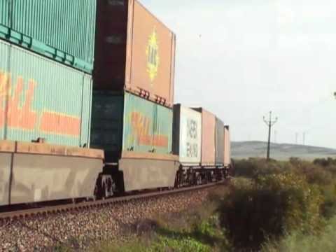 NR 84,19 passing GM 42,47,45 at Crystal Brook (double stack)