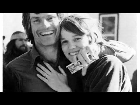 Lama Ole Nydahl and Hannah Nydahl sing Guru Rinpoche Mantra, Mexico, Phowa retreat, 2006
