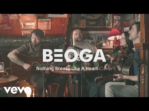 Beoga - Nothing Breaks Like a Heart (Miley/Ronson Cover)