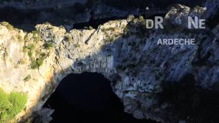 preview picture of video 'Pont d'arc par Drone Ardèche'