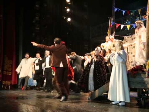 "Iasii in carnaval" (Teatrul National "Vasile Alecsandri").la Cernauti.-2013,