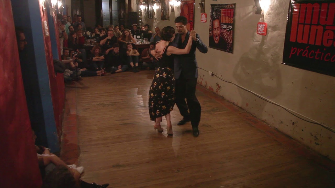 Ines Muzzopappa y Rodrigo Palacios - "El ultimo café"