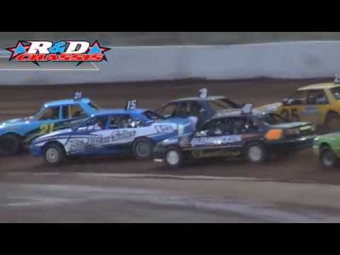 Modified Sedans - Heat 2 - Queensland Title - Moranbah Speedway - 07.06.14