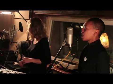 Joon Moon - Chess (Live in Studio, Paris)