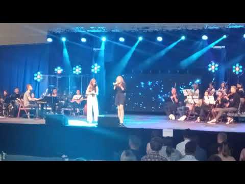 "Nieznajomy" Weronika Bartczak i Wiktoria Kuczyńska. "Integracja malowana dźwiękiem"