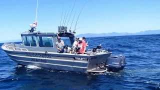 preview picture of video 'Double Header Salmon Fishing in Port Renfrew'