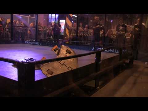 Robot Arena Insomnia 58 - Tormenta 3 vs Binky