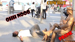 #Cowboy_prank in Melbourne  and Brisbane . super funny reactions. lelucon statue prank. luco patung