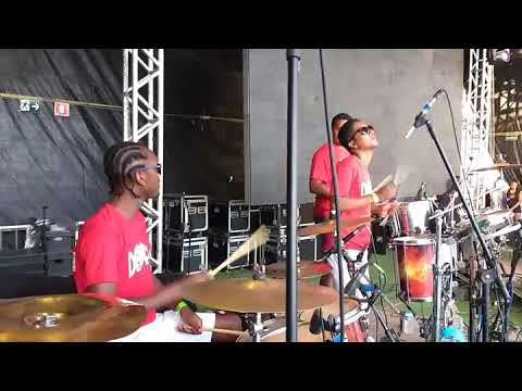 GROOVE DE BACURINHA E BATERIA