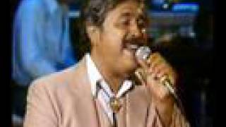 Freddy Fender - Before the next teardrop falls