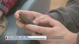 Ohio cellphone bill would require school usage policies