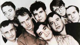 OINGO BOINGO - we close our eyes