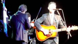 Lyle Lovett 2010-04-03 Pantry.mov