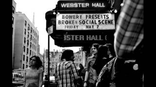 Broken Social Scene - Looks Just Like the Sun