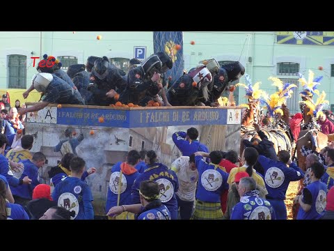 Battaglia arance carro A vs Credendari aranceri - Carnevale Ivrea 2023