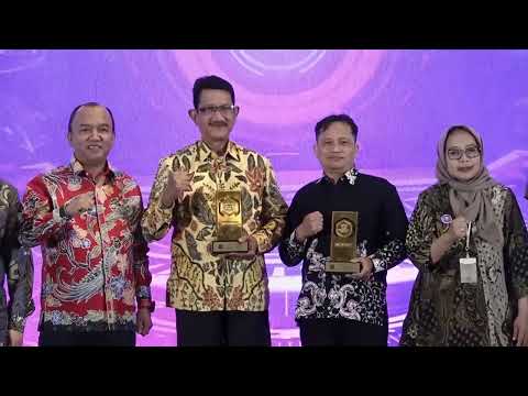 PEMKAB KENDAL MERAIH PENGHARGAAN TOP DIGITAL AWARD