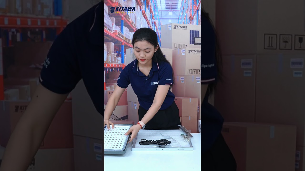 Đèn Pha Chống Chói Năng Lượng Mặt Trời 300W KITAWA - DP15.300