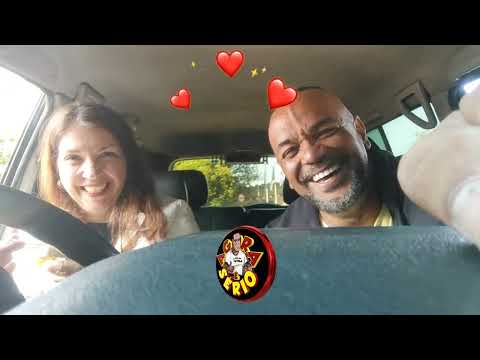 TROCANDO IDÉIA COM A PRÉ CANDIDATA A PREFEITA EVELIN AO SOM DO RAÇA NEGRA .