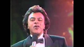 Johnny Mathis - It's beginning to look alot like christmas