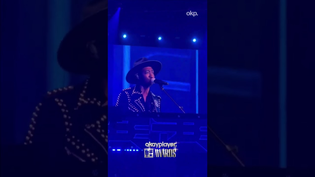 There wasn't a dry eye in the room for this epic #Dangelo tribute 🕊️ 🙌🏾 #betawards #trending