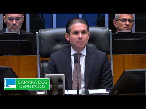Aprovada reestruturação da carreira de servidores - Plenário -  03/02/26
