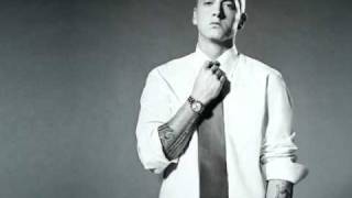 Eminem - Hit me with your best shot [HQ]