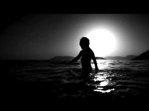 Trashlagoon - Holger Swims (Original Mix)