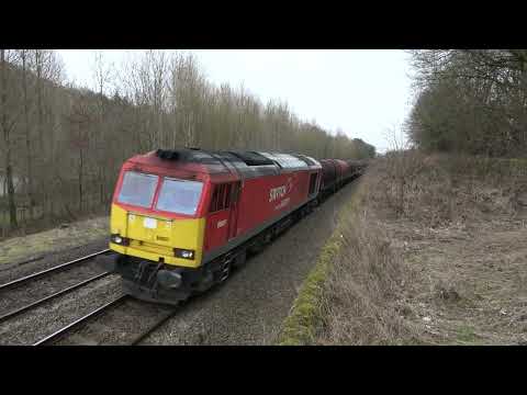 007 pulling into the Broadholme loop. Listen to those 18.1 litre cylinders!