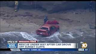 preview picture of video 'Live Report - Man Airlifted After Car Goes Over Sunset Cliffs - 10:35min'