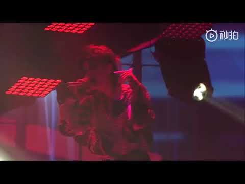 ZTAO - KOC آداء تاو لأغنيته مباشر في جولته IS GOOD - Wuhan