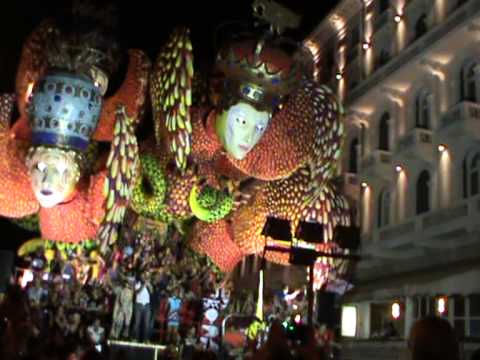 Viareggio, Carnevale Estivo, uno spettacolo più bello al mondo 14/08/2013..