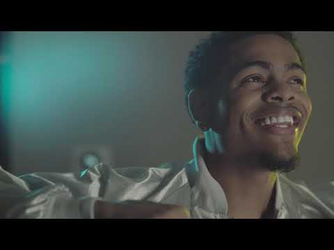 Mechie So Crazy "Wake Up"  Official Video