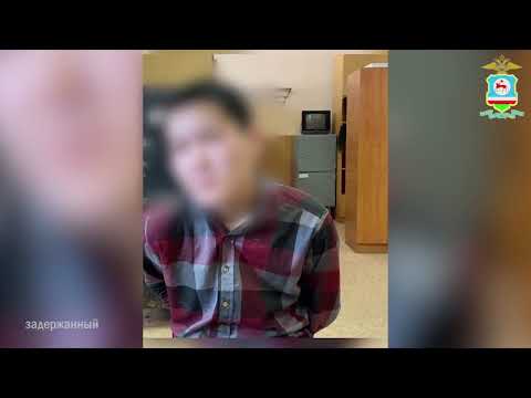 Житель Якутска кидался на женщин с ножом: опубликовано видео нападения Житель Якутска кидался на женщин с ножом: опубликовано видео нападения