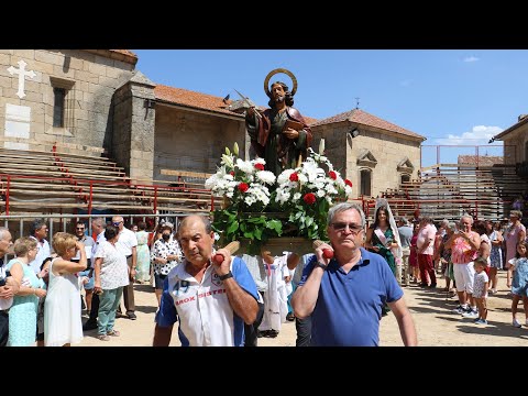 Procesión de San Bartolo en Aldeadávila y convite ofrecido por el Ayuntamiento / CORRAL 
