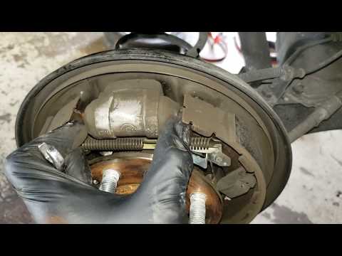 Hyundai and kia rear brake ,cylinder,  brake slave cylinder  replacement