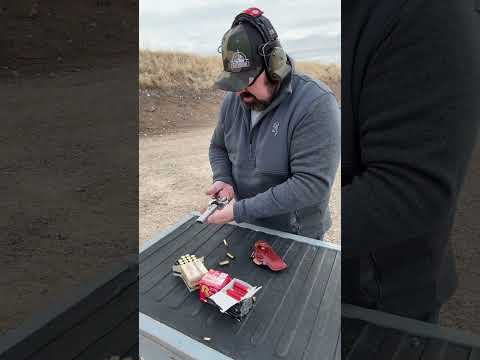 Bond Arms 410 \u0026 45LC Texas Defender Derringer Review (HD)