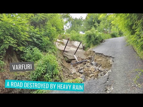 Vârfuri, Dâmbovița - Un drum distrus de ploi/Vârfuri, Dâmbovița - A Road Destroyed by Rain