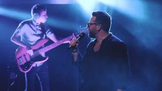 John and Joslyn Brockman - Set My Feet (Live)