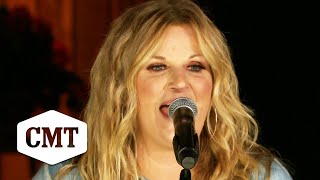 Trisha Yearwood’s Acoustic Version of &quot;She&#39;s In Love With The Boy&quot; | CMT Campfire Sessions