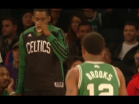 MarShon Brooks 8 points in 6 minutes vs New York Knicks 12/8/2013 - Highlights - [HD]