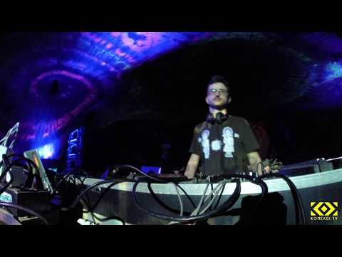 AXIAL TILT @ MUNDO DE OZ 2017