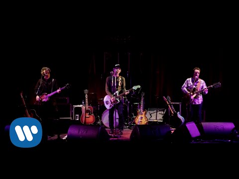 Mikel Erentxun - Ojos de miel  (Videoclip Oficial)