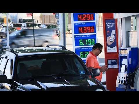 U.S. gas prices hit record high for Labor Day