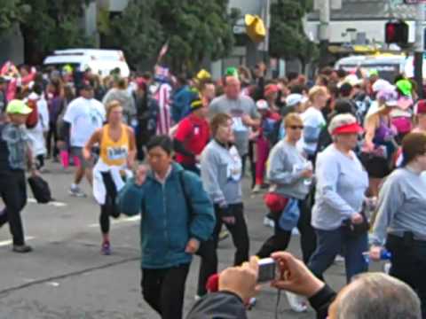 Bay To Breakers 2011 - Heart Touch and Keno Mapp (part 2)