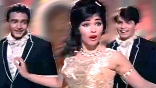 Jaan Pehchan Ho - Mohammed Rafi, Gumnaam Dance Song