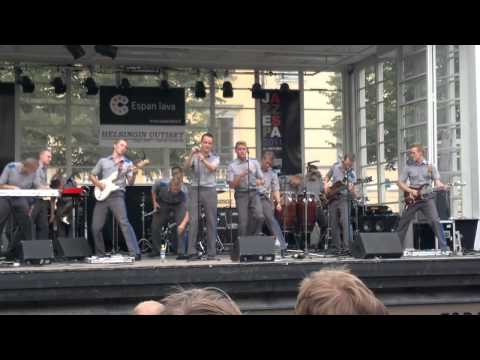 PvVmSK Showband - Bad Romance (Lady Gaga rock cover + GUITAR BATTLE) @ Espa 29.7.2011